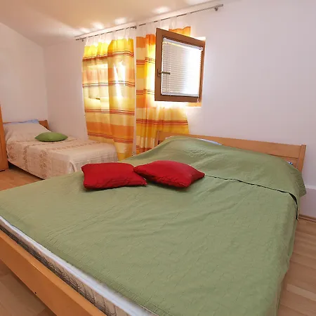 Apartment Manda 709